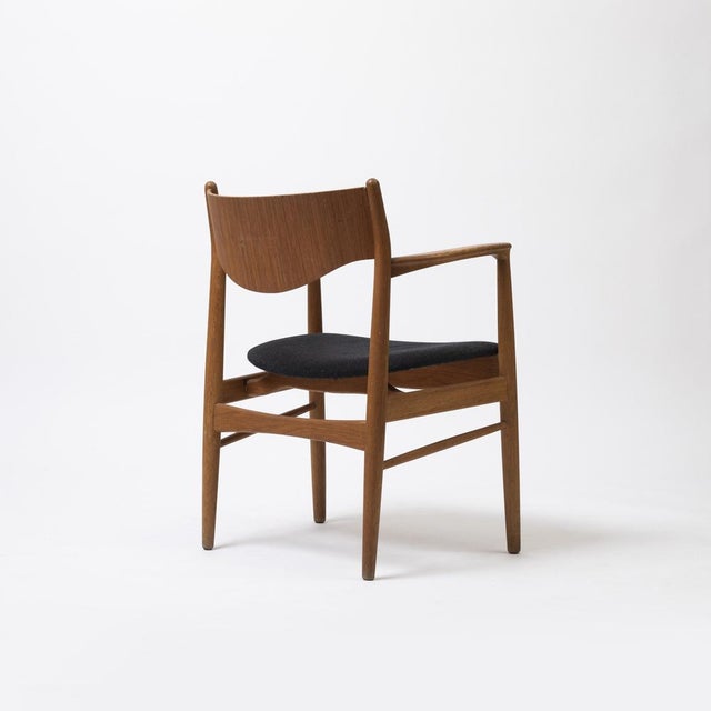 Danish Armchair in Oak and Teak, 1960s For Sale - Image 4 of 9