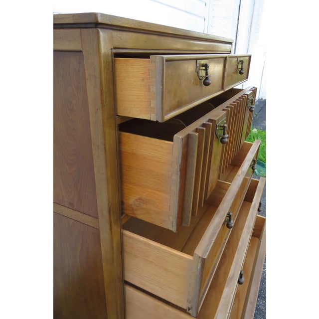 Mid-Century Modern Mid Century Modern Chest of Drawers by American of Martinsville For Sale - Image 3 of 13