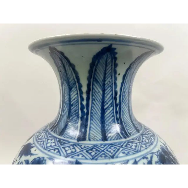 Chinese Early Ming Dynasty Style Warrior Motif Blue & White Porcelaine Vase For Sale - Image 10 of 13