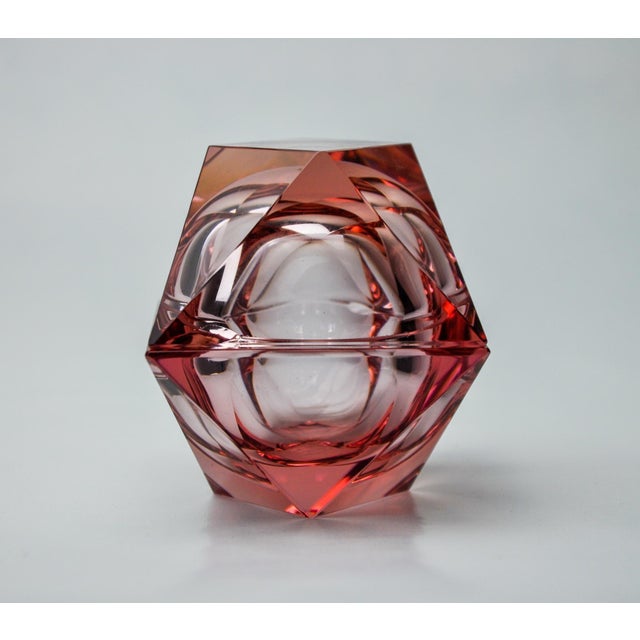 Rare pink faceted ashtray designed and manufactured for seguso in murano in the 1970s. Superb glass craftsmanship by...