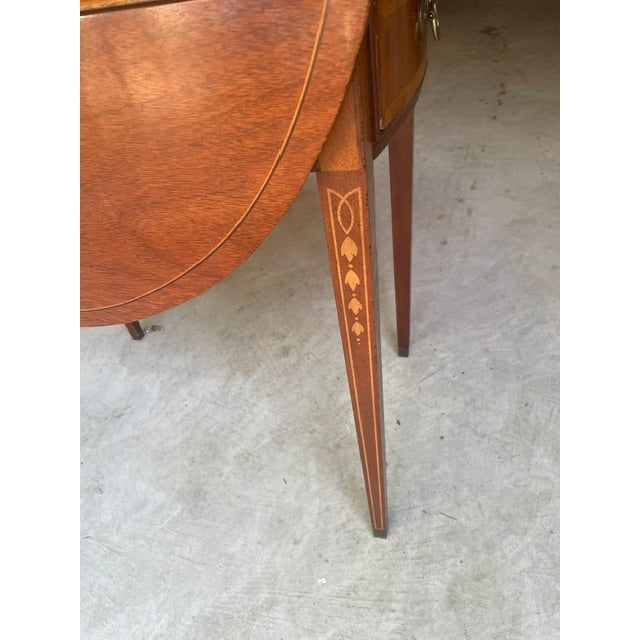 Vintage Pembrooke table from the Hickory White Furniture Company American Masterpiece Collection. Mahogany with tapered...