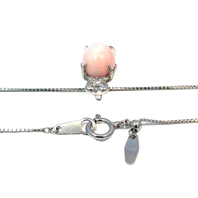 Modern Platinum Necklace With Conch Pearl & Diamond Accent Pendant For Sale - Image 3 of 5