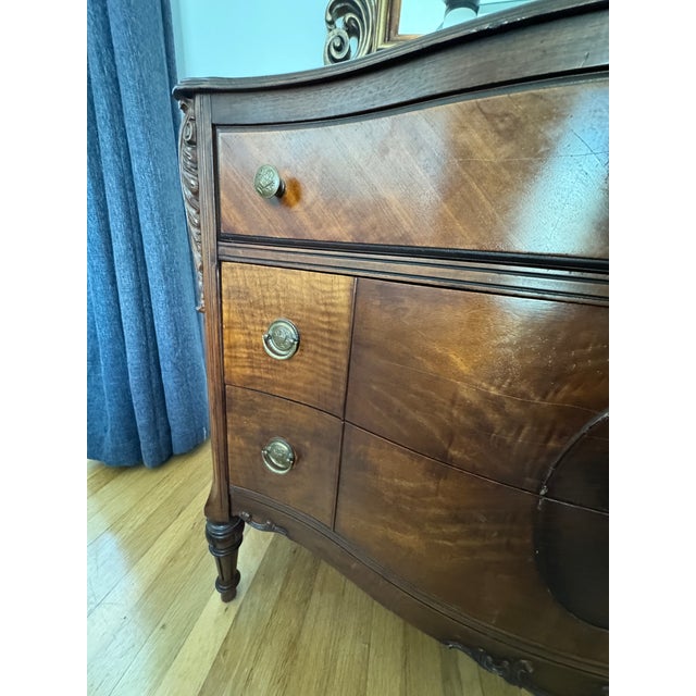 Early 20th Century Antique Burled Walnut and Inlaid Marquetry Dresser Chest of Drawers For Sale - Image 5 of 10