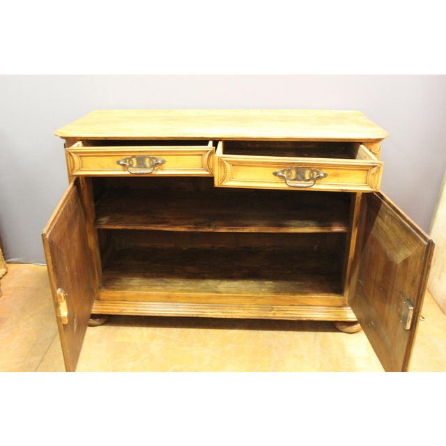 Brown 18th Century Louis XIV Sideboard in Walnut For Sale - Image 8 of 14