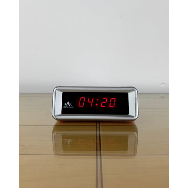 Compatibility note for usa / canada / japan buyers: requires a 220 v / 50 hz voltage + frequency converter to work...