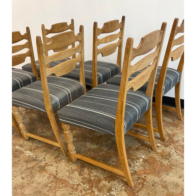 1960s Six Razorback Oak Dining Chairs in the Style of Henning Kjærnulf, Denmark, 1960s For Sale - Image 5 of 16