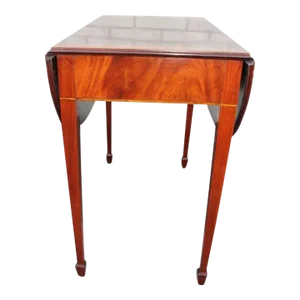 English Hepplewhite Mahogany Pembroke Table With Satinwood Banding C. 1940