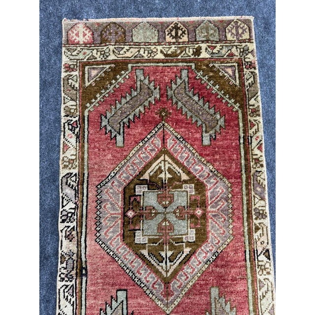 Turkish Yastik Rug 1'4" x 2'8" For Sale - Image 4 of 5