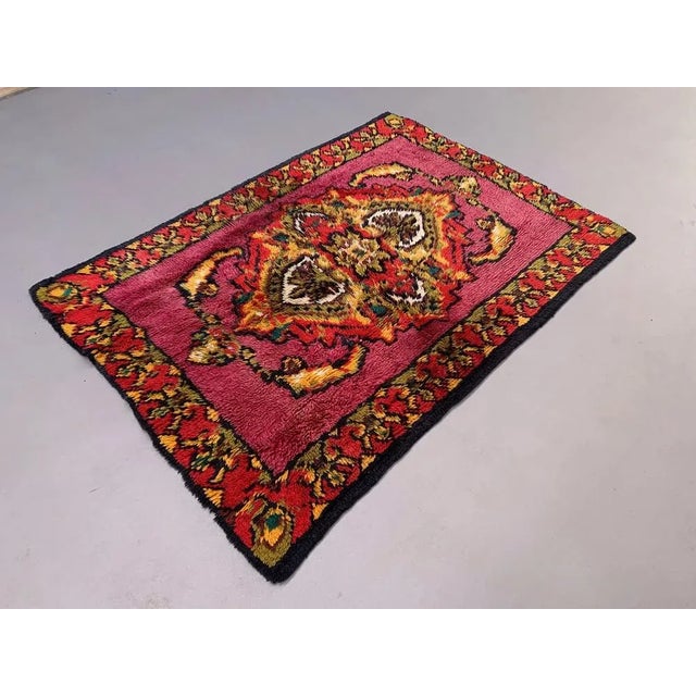 "Shape: Rectangle Size: 198x137 cm Regional Design: Moroccan Material: Wool Item Length: 198 cm Colour: Multicoloured...