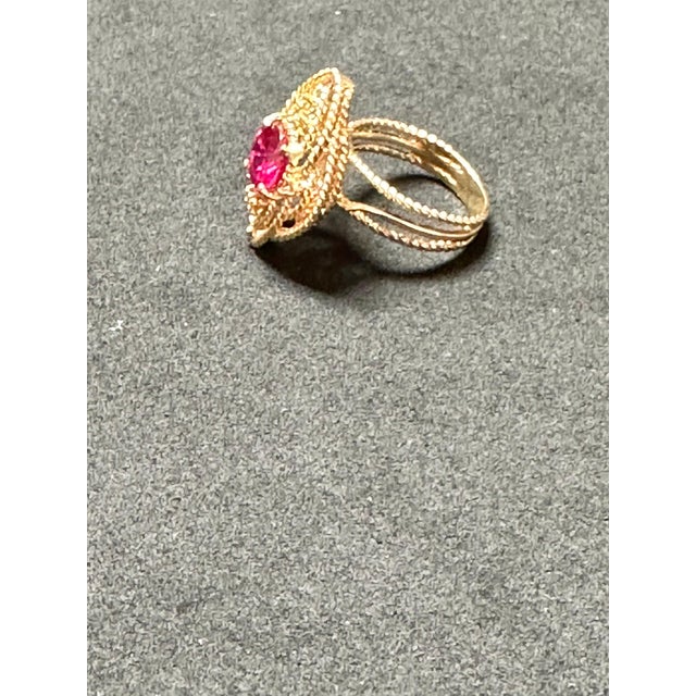 The School of Paris 2 Carat Treated Round Ruby 14 Karat Yellow Gold Cocktail Ring, Vintage For Sale - Image 3 of 18