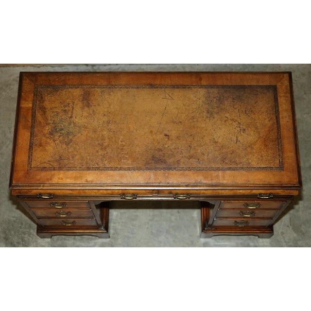 Victorian Partner Desk in Burr Walnut with Cushion Drawer & Brown Leather Top, 1900s For Sale - Image 10 of 18