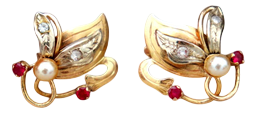 Flower-Shaped Gold Earrings with Diamond Chips, Set of 2