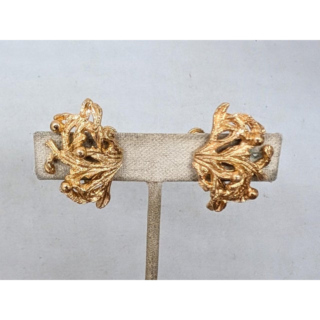 1970s Vintage 1970s Signed Napier Goldtone Coral Clip Earrings-2 Pieces For Sale - Image 5 of 7