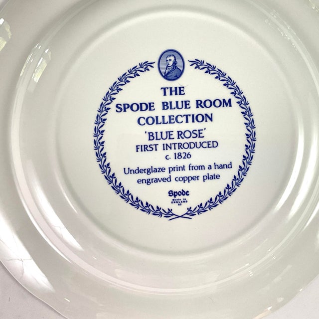 English 1990s Spode Blue Room Garden Collection“ Blue Rose” Plate For Sale - Image 3 of 3