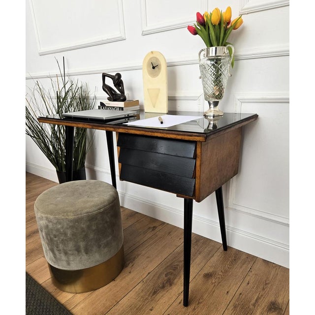 Mid-Century Italian Art Deco Style Walnut Burl Writing Desk with Glass Top by Paolo Buffa, 1950s For Sale - Image 3 of 11