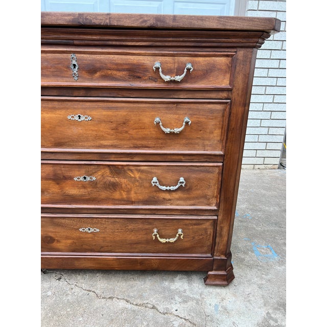 French 19th Century Louis Philippe Walnut Chest of Drawers For Sale - Image 6 of 12