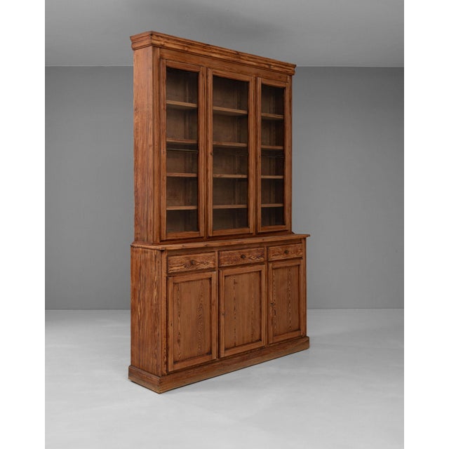 19th Century France Brown Wood Display Cabinet For Sale In Greensboro - Image 6 of 11