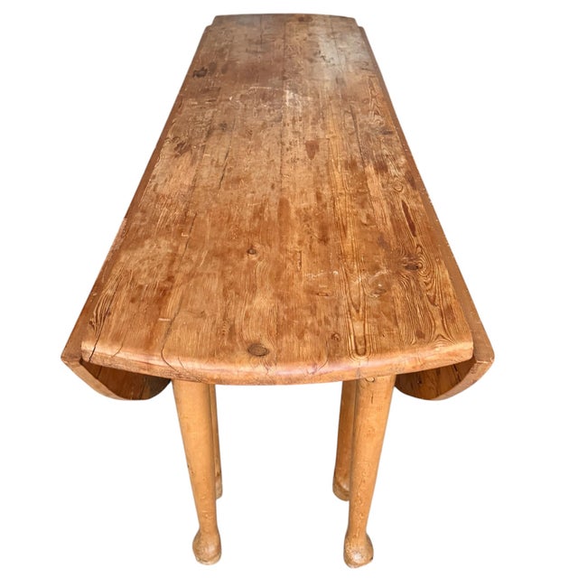 20th Century English Scrub Pine Dropleaf Gateleg Dining Table For Sale In Chicago - Image 6 of 18