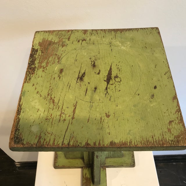 Folk Art 1930s Primitive Folk Art Pedestal Stand in Painted Wood For Sale - Image 3 of 6