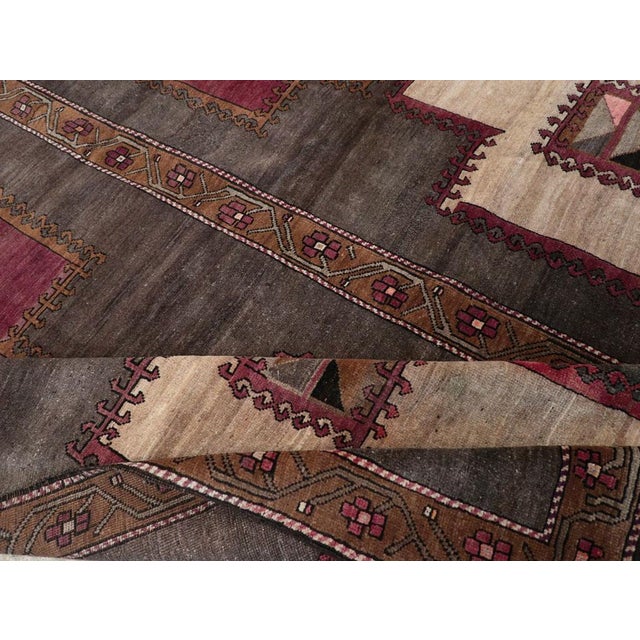Textile Galerie Shabab Collection Mid-20th Century Turkish Anatolian Tribal Carpet For Sale - Image 7 of 8