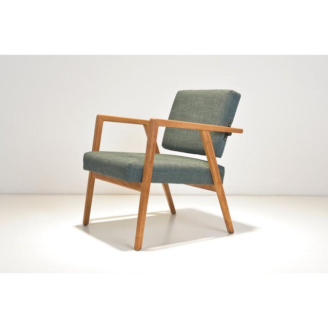 Armchair no. 48 designer: franco albini and franca helg year: 1949 manufacturer: knoll international country: u.s.a....