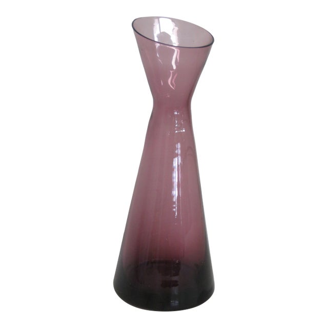 Morgantown Glass Lead Crystal Slant Vase Amethyst Burgundy Mid Century Mod 4741b For Sale