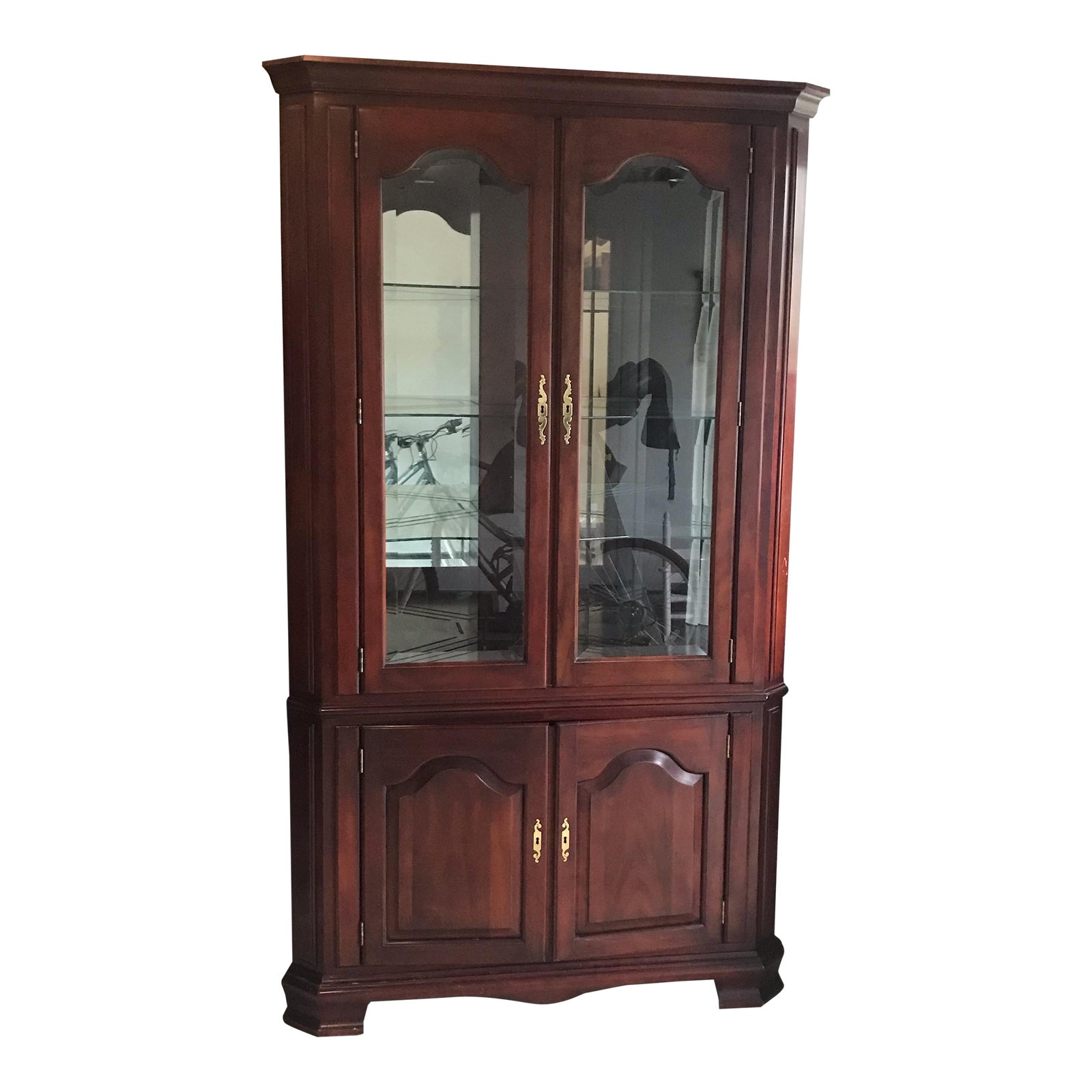 1990s Vintage Henredon Cherry Corner China Chairish