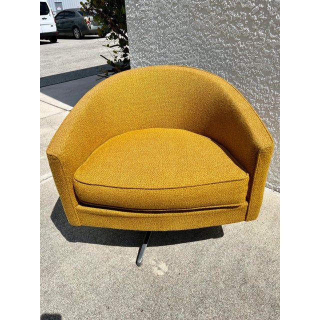 Mid 20th Century MidCentury Modern Barrel/Swivel Lounge Chair in Dijon