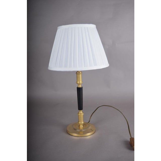 Black Mid-Century Hollywood Regency Brass and Black Column Desk Lamp with Fluted Gilt Accents, Europe, 1950s For Sale - Image 8 of 11