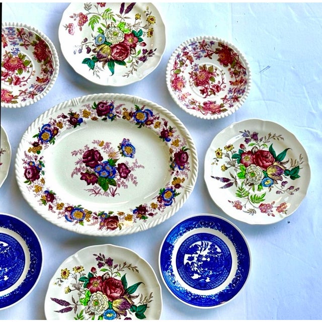 Mid 20th Century Vintage English Wall Plate Grouping / Collection - Set of 9 Plates For Sale - Image 5 of 12