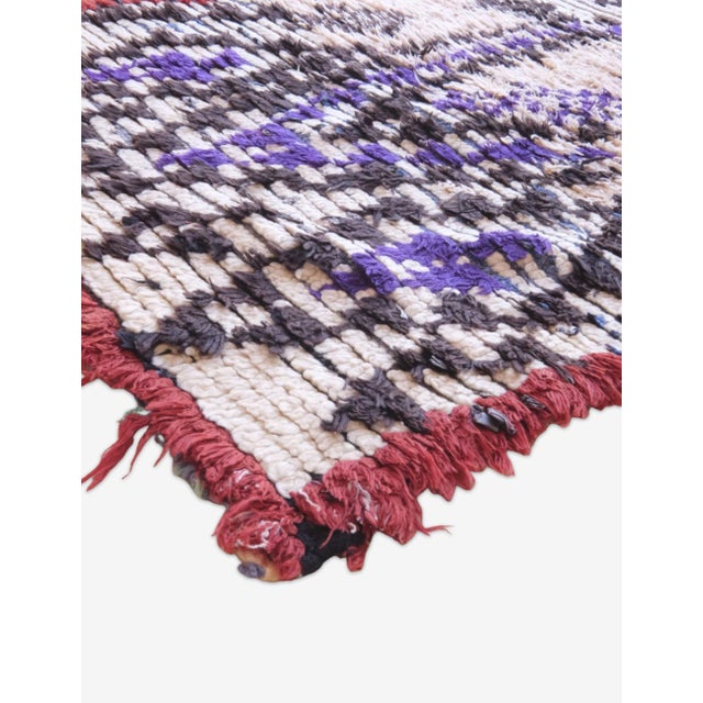 Small Ivory Accent Rug - 5.1 X 2.3 Ft For Sale In Cleveland - Image 6 of 8