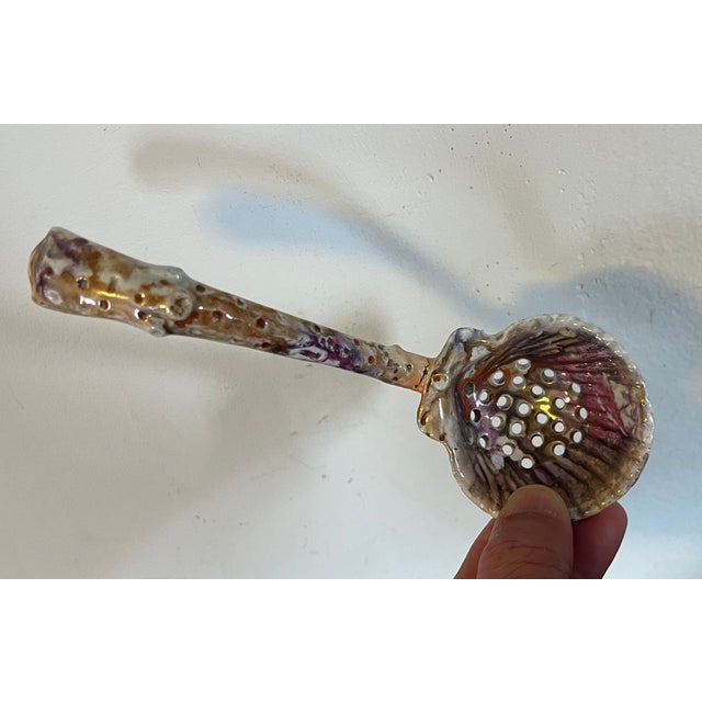 Early 19th Century Antique Early 19th Century English George III Wedgwood Creamware Pink Luster Ladle With Pierced Scallop Sea Shell Circa 1810 For Sale - Image 5 of 11