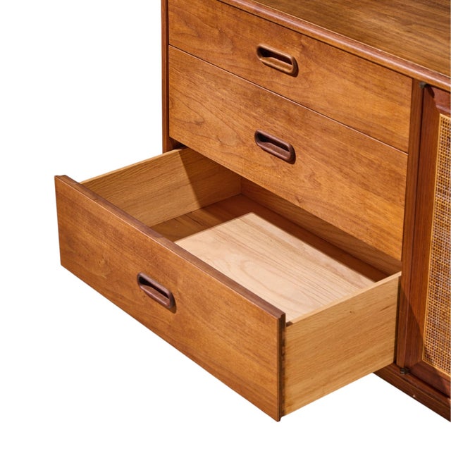 Jack Cartwright for Founders Mid Century Walnut and Cane Credenza With Hutch For Sale - Image 9 of 12