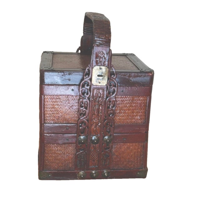 Late 19th Century Chinese Red Lacquered Two-Tier Woven Wedding Basket For Sale - Image 11 of 12