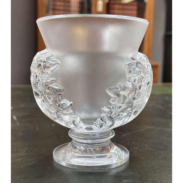 Saint Cloud Vase in Frosted Crystal from Lalique For Sale - Image 6 of 10