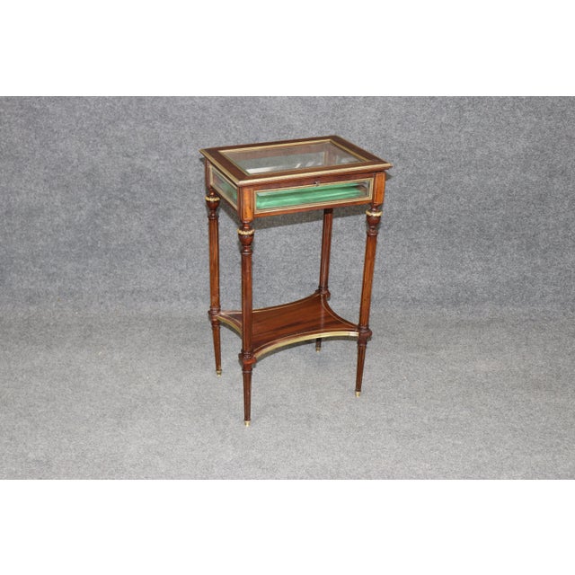 French Petite Antique French Louis XVI Style Bronze Mounted Table Vitrine For Sale - Image 3 of 14