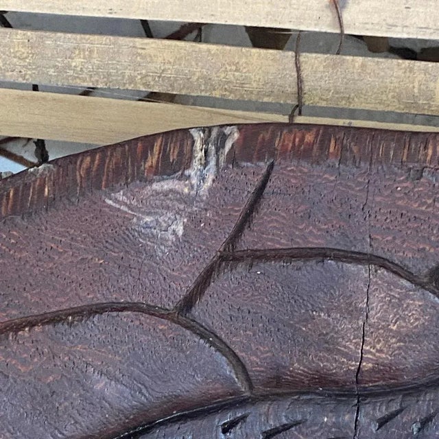 This vide poche in wood, is carved, with birds pattern. This has been done circa 1970 in France.