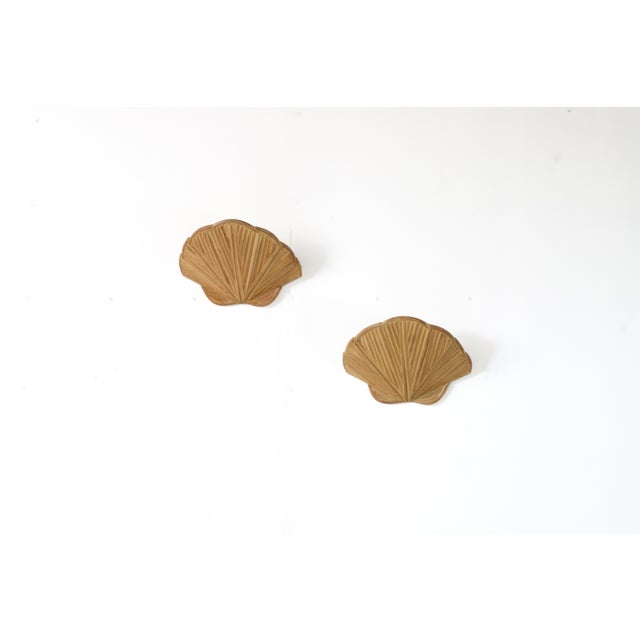 Wood Clam Shell Pencil Reed Rattan Wall Sconce (Set of 2) For Sale - Image 7 of 9