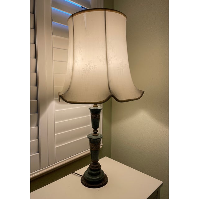 Neoclassical Vintage Green Malachite and Brass Table Lamp For Sale - Image 3 of 7