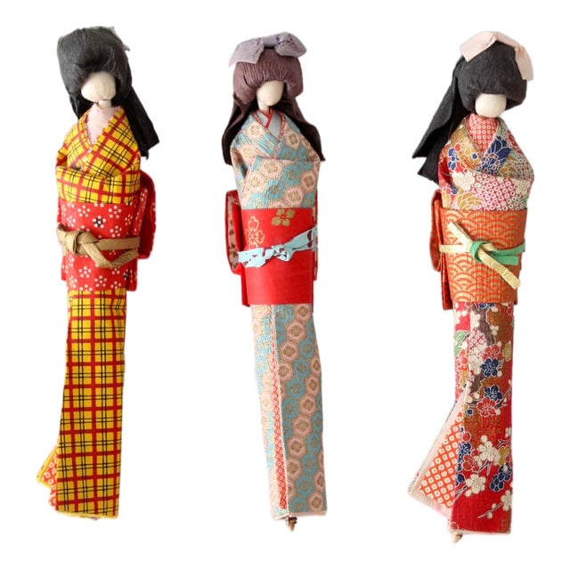 Mid-Century Japanese Folk Art Kimono Dolls Set of 3 For Sale