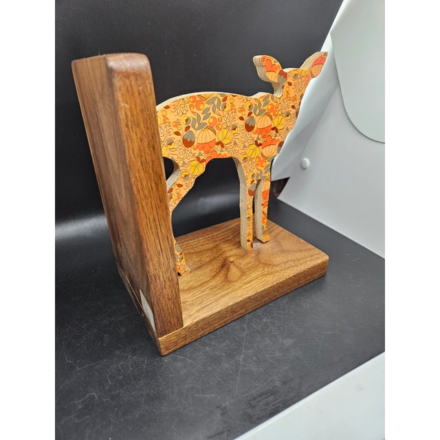 Vintage Wolfeum Graphic Wood Bookend