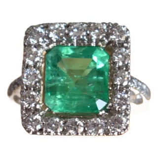 Vintage 18k Gold Ring with 5 Carat Colombian Emerald and Diamonds, Size 5.5 For Sale