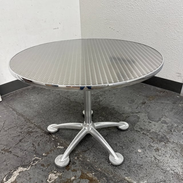 Modern Jorge Pensi for Amat-3/Knoll International Aluminum Table For Sale - Image 3 of 12