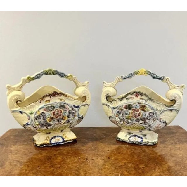 Late 19th Century Victorian Hand Painted Vases, 1880s, Set of 2 For Sale - Image 5 of 8