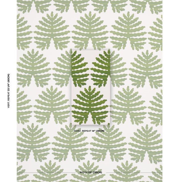 With its wavy mid-scale leaf motif and delicate strié effect, Palma Sola Indoor/Outdoor is a high-performance pocket-weave...