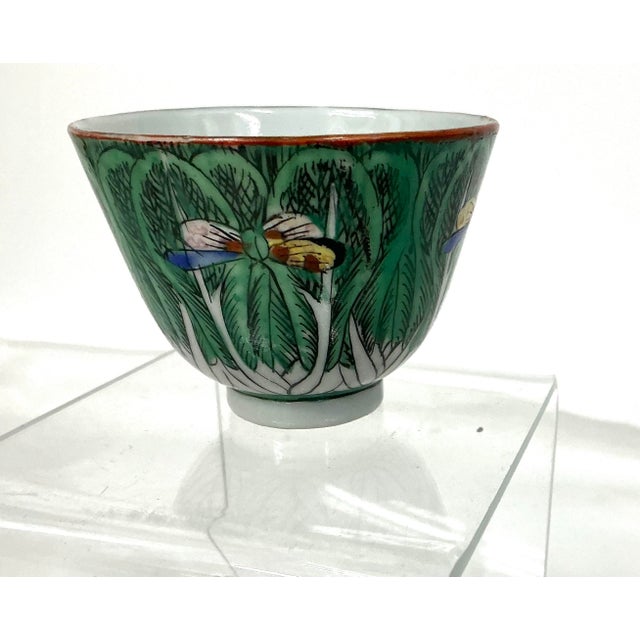 Pair of Antique Chinese Export Famille Verte “Boc Choy Leaf” Small Cups For Sale - Image 10 of 10