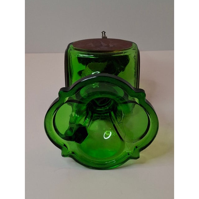 Antique Emerald Green Glass Kerosene Finger Lamp 4-Panel Portrait Pilgrim For Sale - Image 17 of 18