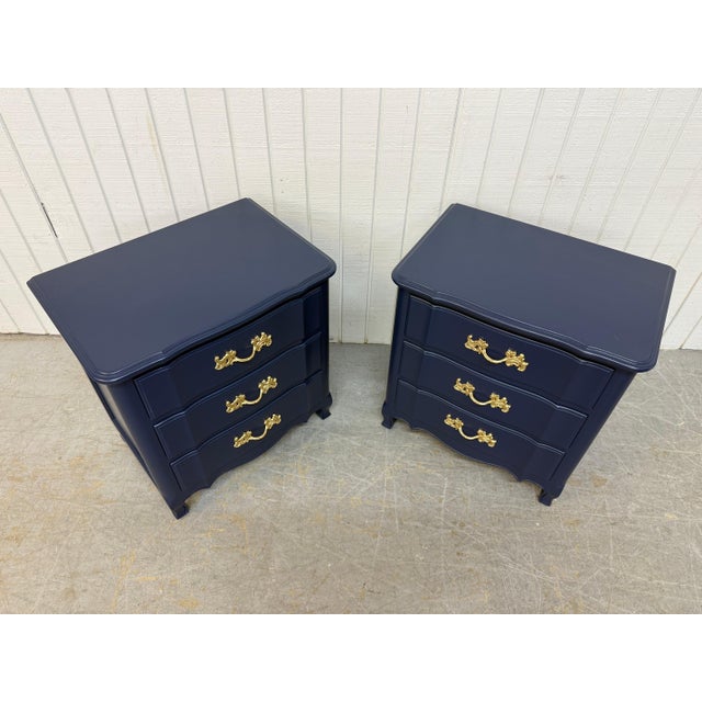 1960s Vintage French Provincial Navy Blue Bachelor Chest Nightstands - Set of 2 For Sale - Image 5 of 9