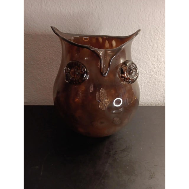 Italian 1980s Murano Style Art Glass With Copper Aventurine Owl Vase For Sale - Image 3 of 6