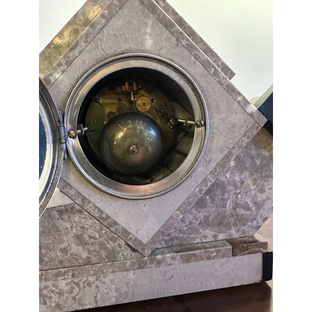 French Art Deco Table Clock. For Sale In Miami - Image 6 of 10